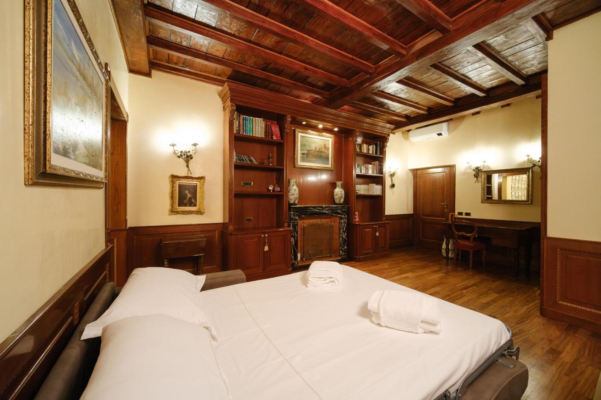Spanish Steps Retreat Buddyrent Apartment *